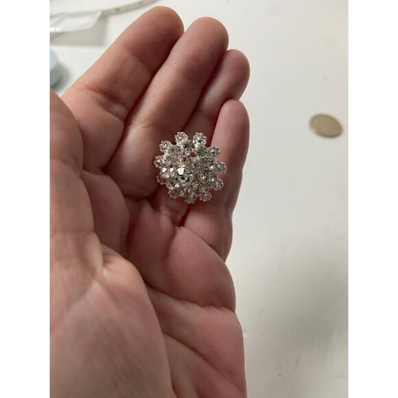 Sparkling Silver Tone clear Rhinestone Brooch - Never Worn - Picture 1 of 4